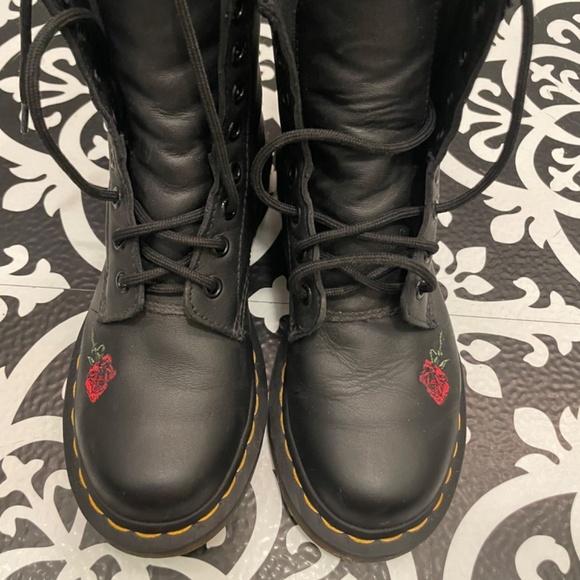 Doc Martin rose boot - Picture 7 of 7